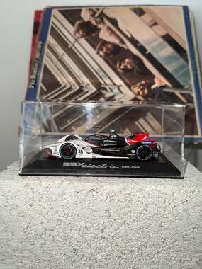 Minichamps 1:43 Porsche 99X Electric Formula E - Andre Lotterer #36